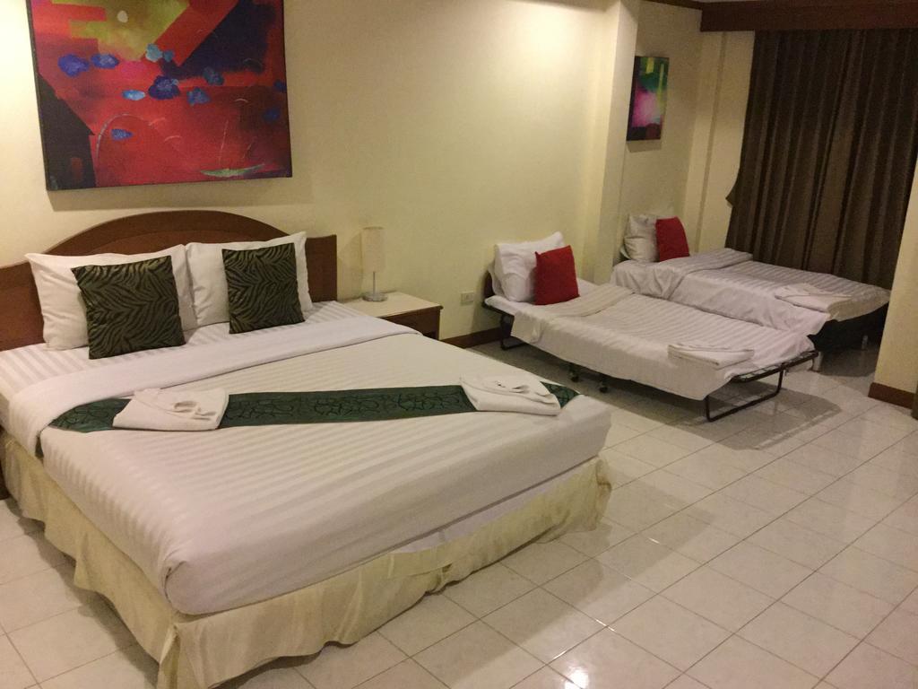 The Yim Siam Hotel Patong Eksteriør bilde